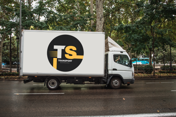 Équipe Transport Sahraoui préparant un déménagement
